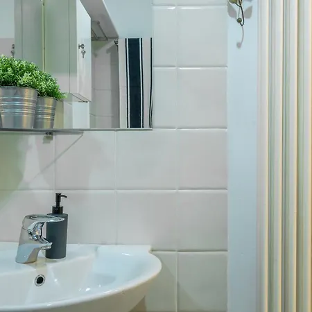 Lägenhet Moma1 - By Myhomeincomo *